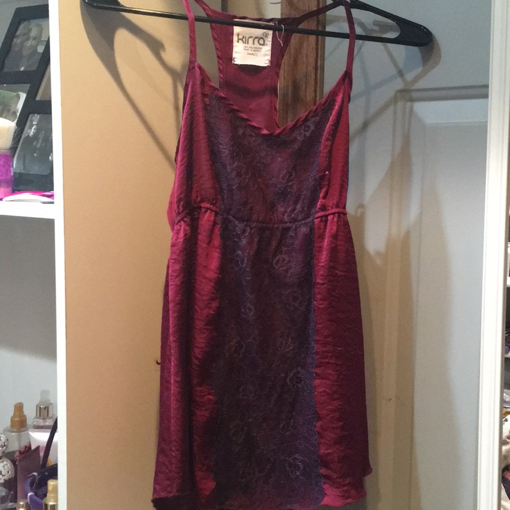 Kirra 100% polyester with lace tank. Size Small